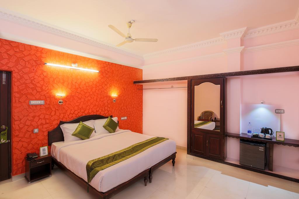 Treebo Moonlight Hotel Thiruvananthapuram ภายนอก รูปภาพ