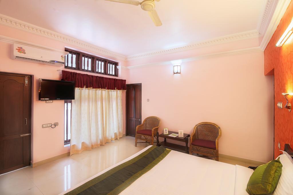 Treebo Moonlight Hotel Thiruvananthapuram ภายนอก รูปภาพ