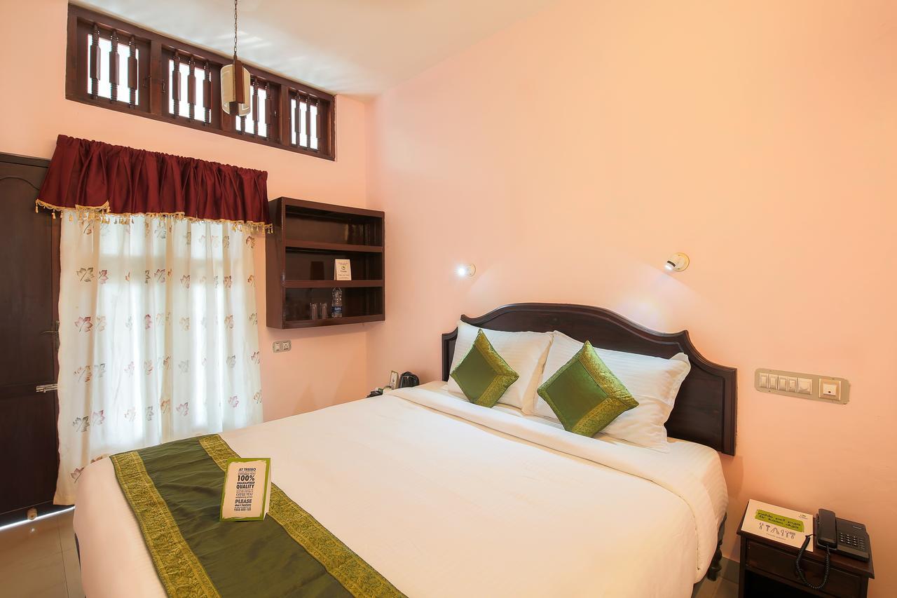 Treebo Moonlight Hotel Thiruvananthapuram ภายนอก รูปภาพ